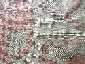 アンティーク　牡丹模様織り出し本場泥大島紬着物